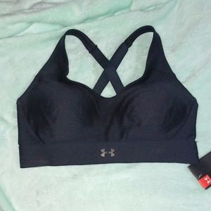 Never worn..my size changed